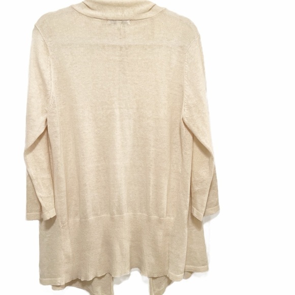 Cream Knit shrug with asymmetrical Open Front design. - Picture 5 of 6